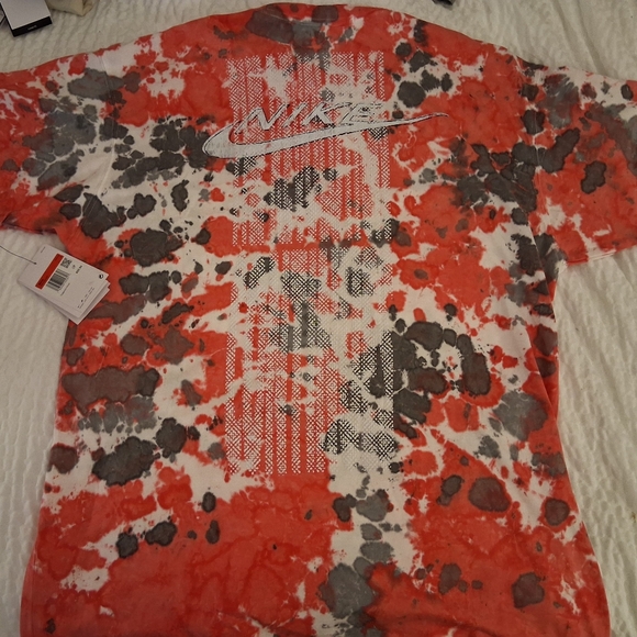 Nike Air Max90 Red And Grey Tie-Dye T-Shirt NWT Size Large FN1839-657 - Picture 4 of 7